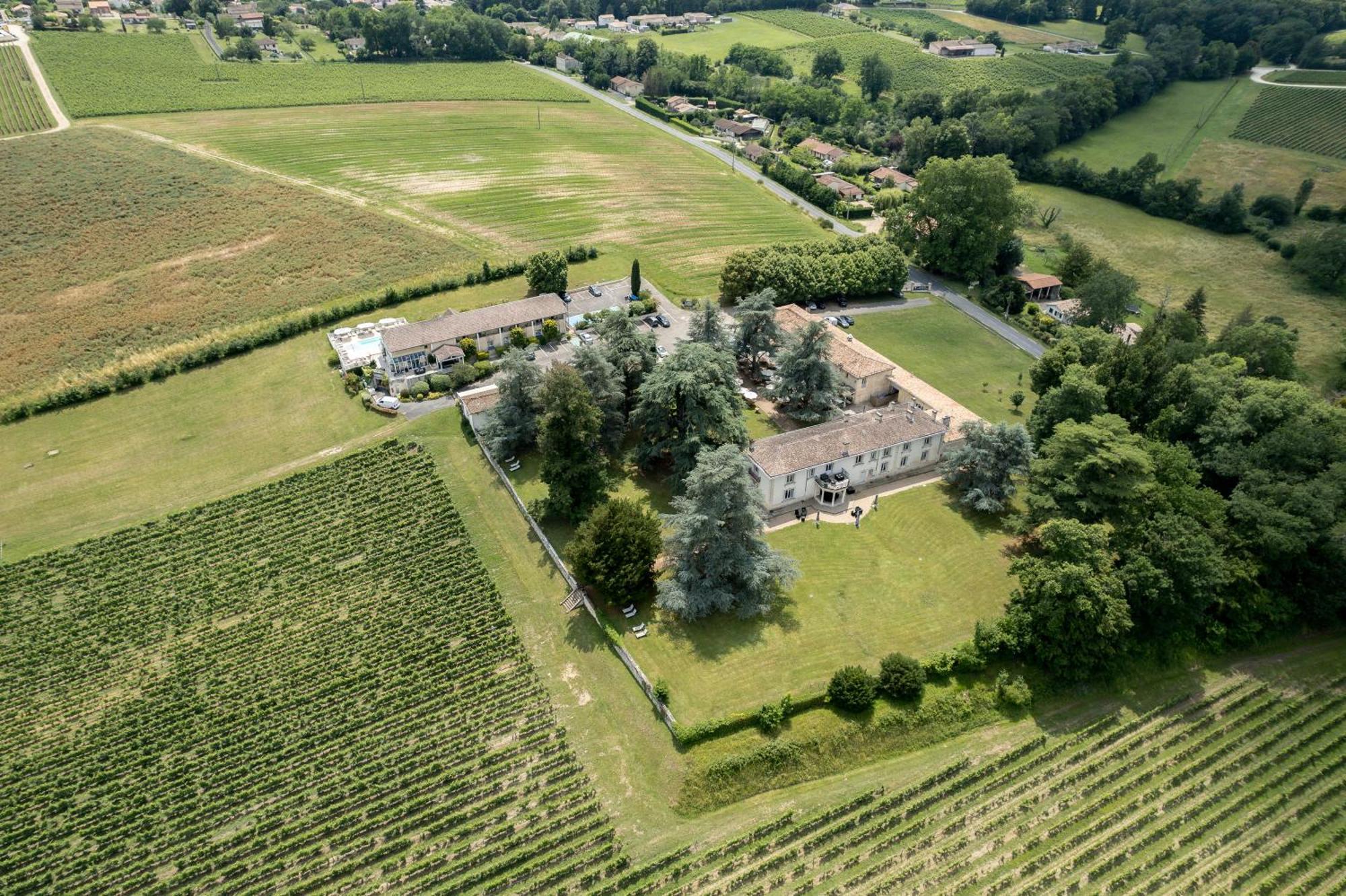 Pey La Tour - Logis Hotels & Restaurant Salleboeuf エクステリア 写真