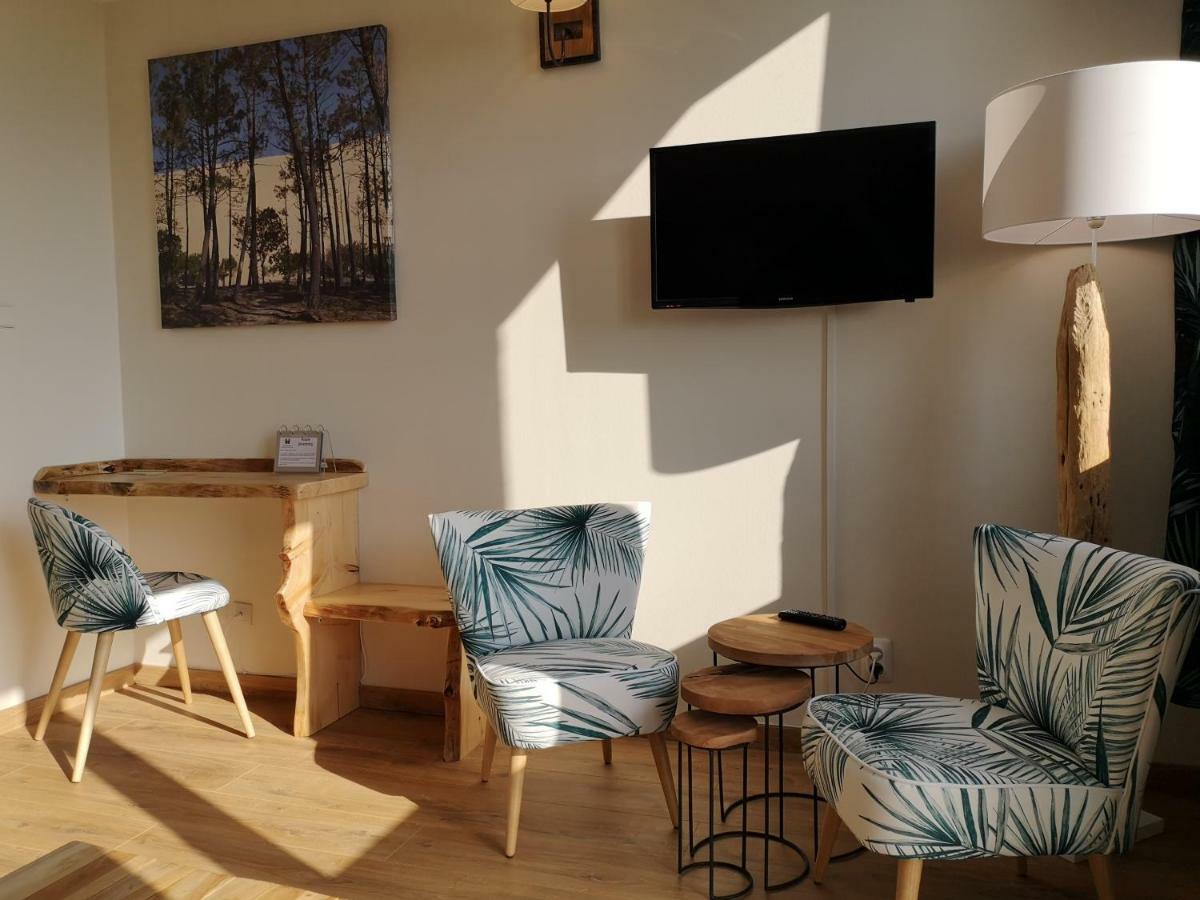 Pey La Tour - Logis Hotels & Restaurant Salleboeuf エクステリア 写真